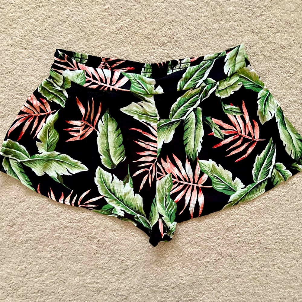 Body Glove tropical print cover-up shorts, S